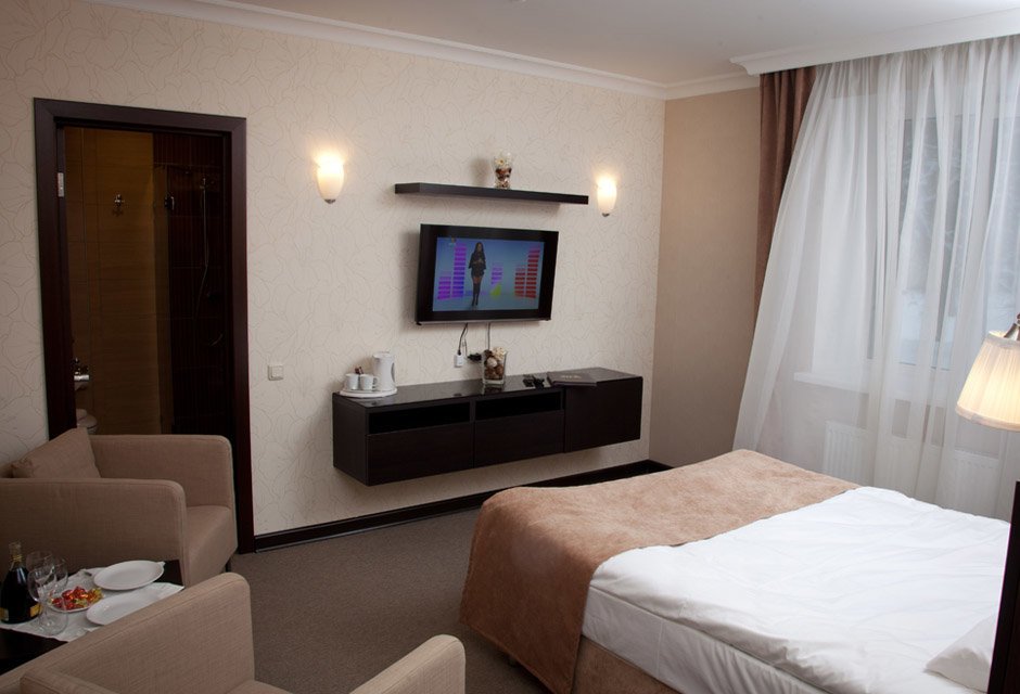 Отели почасово. Почасовой номер в отеле. Отель подушкин мытищи. Отель с почасовой оплатой. Почасовой номер в отеле.