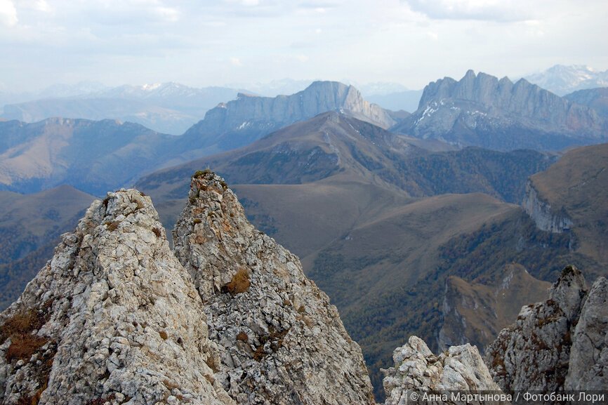 Вид с вершины горы на Кавказский государственный природный биосферный заповедник