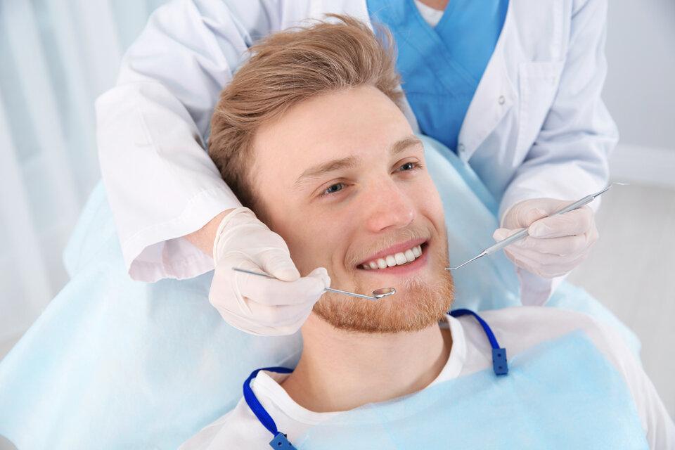 Долгов стоматолог