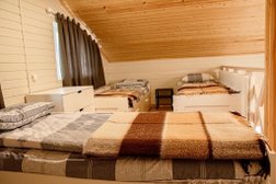 Усадьба Канентъявр, с рейтингом 3.9 - находится по адресу Мурманская область, 47К-050 Кола - Серебрянские ГЭС 49-й километр, 2 