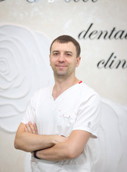 Стоматолог-ортопед Владислав Иванович Стряпан