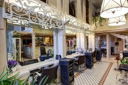 Салон красоты Антресоль, с рейтингом 4 - находится по адресу Москва, Истринская улица, 8к3 