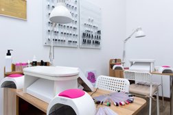 Студия маникюра и педикюра Pro ногти, с рейтингом 4.6 - находится по адресу Иркутск, улица Сурикова, 2 