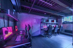 Киберспортивный клуб PlayPoint, с рейтингом 4.9 - находится по адресу Москва, Ходынский бульвар, 20А 