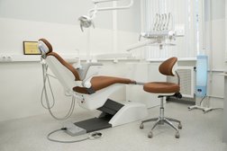 Стоматологический центр Iq Denta, с рейтингом 4.9 - находится по адресу Москва, 3-я Парковая улица, 8/19 