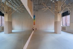 Центр развития взрослых и детей Дом Босиком, с рейтингом 3.5 - находится по адресу Москва, Полярная улица, 27, корп. 4 