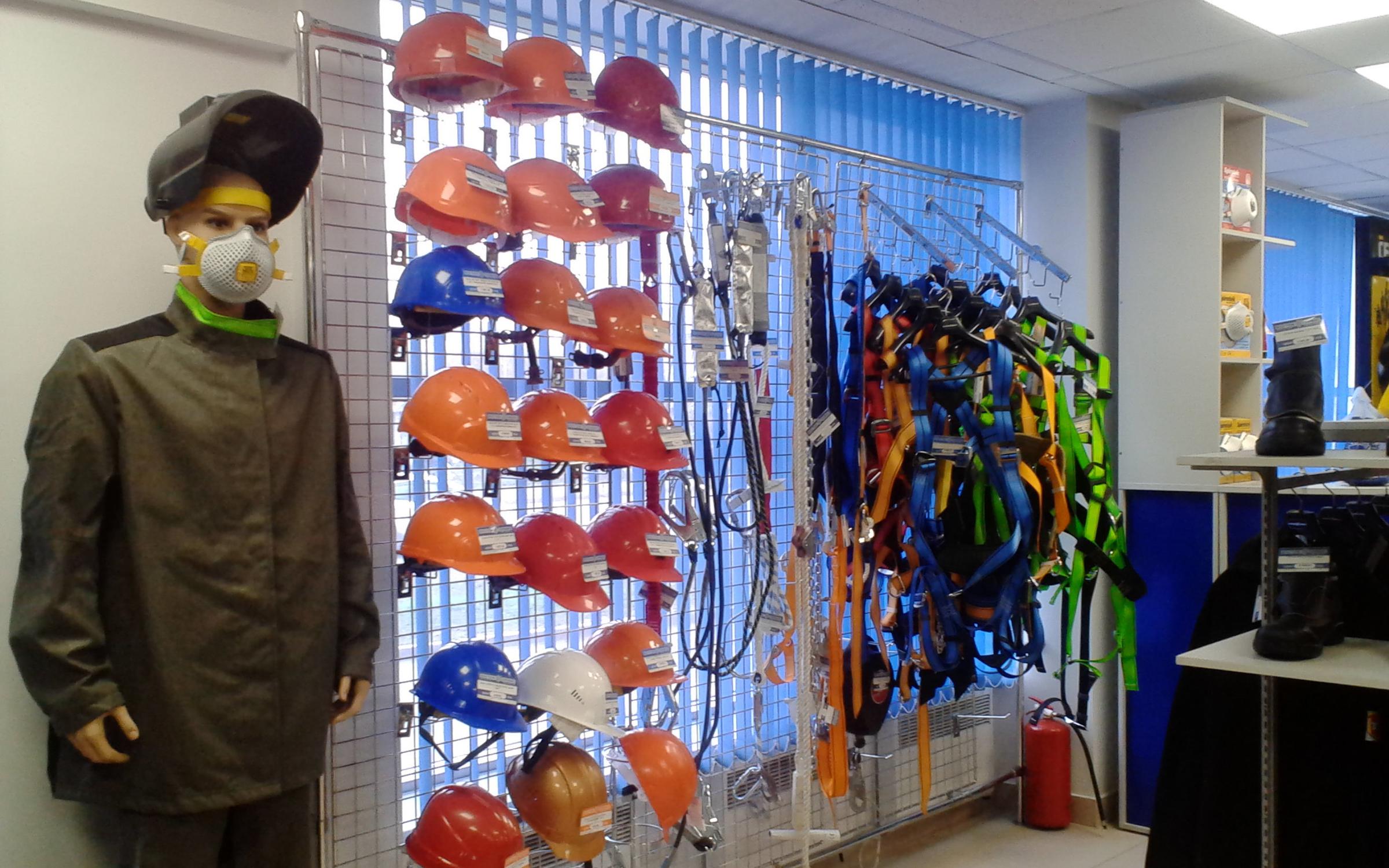 магазин спецодежды в красноярске правый берег. магазин спецодежды красноярск адреса. центр и спецодежды красноярск. спецодежда на спандаряна. магазин рабочей одежды в красноярске.