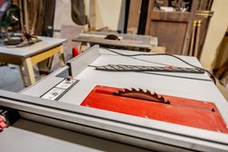 Мастерская по ремонту и реставрации мебели Дока Мебель, с рейтингом 4.5 - находится по адресу Москва, проезд Энтузиастов, 19 ст10 