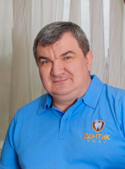 Имплантолог, главный врач Евгений Николаевич Шастин