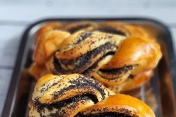 Кулинария Вкусняшка, с рейтингом 3.4 - находится по адресу Нур-Султан, Сәкен Сейфуллин, 9 