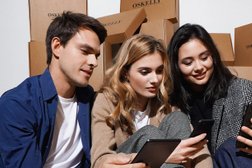 Интернет-магазин Oskelly, с рейтингом 4.4 - находится по адресу Москва, Варшавское шоссе, 9с28 