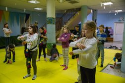 Семейная школа Орион, с рейтингом 3.2 - находится по адресу Калужская область, Жуковский район, поселок Орион 