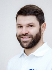 Имплантолог, стоматолог Денис Васильевич Хорошавин