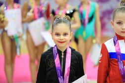 Школа гимнастики LittleOlimp, с рейтингом 4.9 - находится по адресу Московская область, Химки, Молодёжная улица, 44 