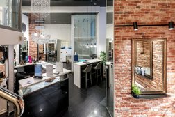 Салон красоты Комильфо Loft, с рейтингом 4.8 - находится по адресу Санкт-Петербург, Ленинский проспект, 64к1 