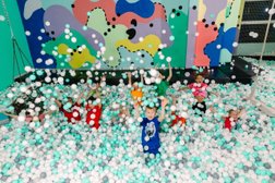 Сухой бассейн Зефир, с рейтингом 4.5 - находится по адресу Калининград, Нарвская улица, 115 