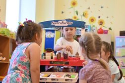 Детский сад Изумрудный город, с рейтингом 4.8 - находится по адресу Красноярск, Комсомольский проспект, 1е 