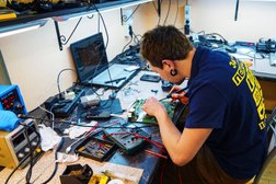 Сервисный центр Ленремонт, с рейтингом 4.7 - находится по адресу Санкт-Петербург, проспект Большевиков, 25 