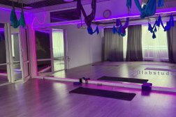 Студия фитнеса и растяжки FitLab, с рейтингом 3.4 - находится по адресу Москва, Нежинская улица, 1к3 