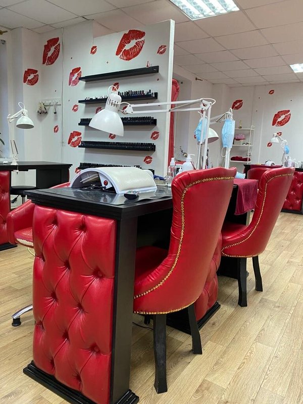 Женский салон красоты. Салон красоты эльмир. Салон красоты эльмир. Парикмахерская химки. Женский салон.
