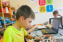 Клуб робототехники для детей и подростков Роботрек, с рейтингом 4.8 - находится по адресу Новороссийск, проспект Дзержинского, 156а 