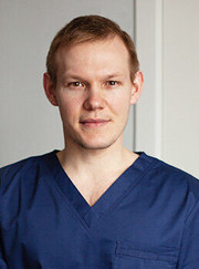 Имплантолог, стоматолог Айнур Халилович Гарипов