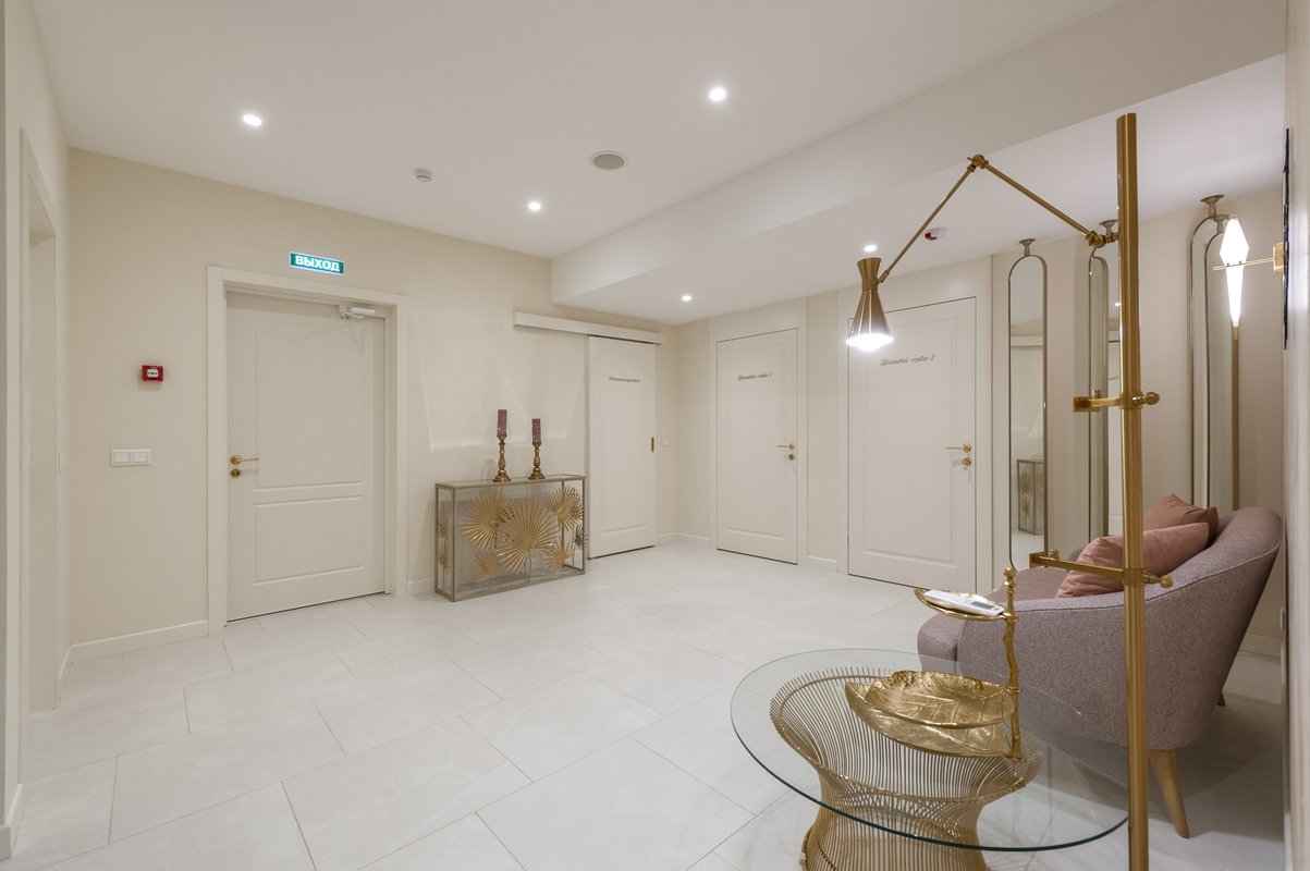 Буржуа мебель. Салон буржуа. Салон буржуа. Бывший салон буржуа куркино. Невский 90.