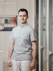 Стоматолог, стоматолог-ортопед Александр Вячеславович Ефимов