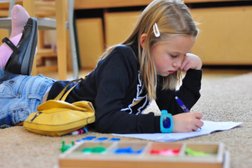 Центр Школа Великих Открытий, с рейтингом 4.8 - находится по адресу Московская область, Одинцовский городской округ, деревня Семёнково, коттеджный посёлок Азарово Северное, Сиреневая улица, 2 