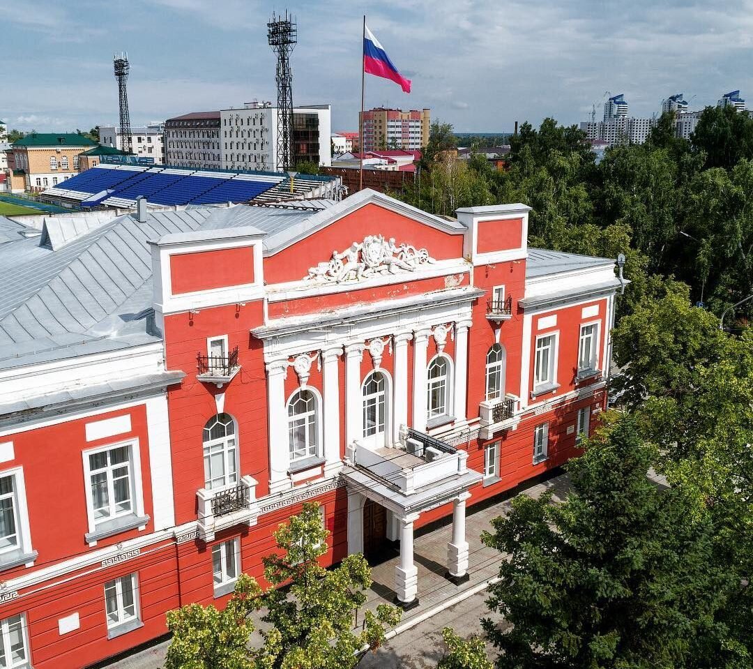 Тема барнаул. Дом начальника Алтайского горного округа Барнаул. Барнаул столица Алтайского края. Здание городской Думы (Барнаул).