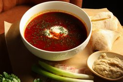 Грузинский ресторан Сулугуни, с рейтингом 4.4 - находится по адресу Республика Татарстан, Казань, улица Павлюхина, 91 