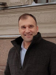 Эвакуаторщик Роман Шабанов