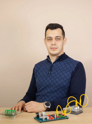 Преподаватель по информатике, преподаватель математики Дмитрий Андреевич Деменев