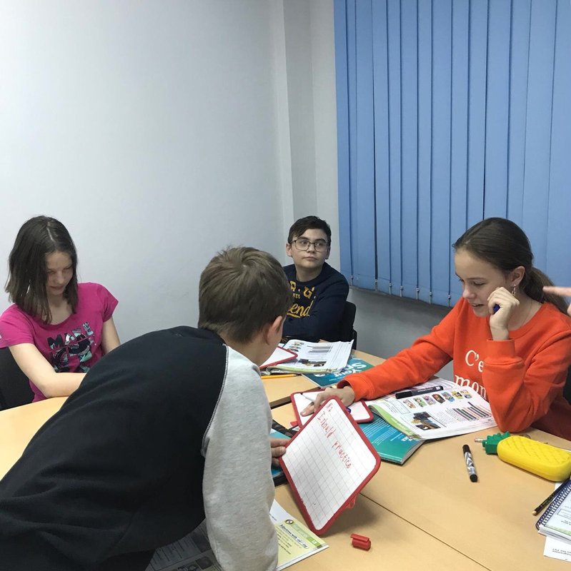 фотография Международного языкового центра Language Link на улице Декабристов в Королёве