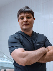 Стоматолог-ортопед Максим Григорьевич Мысник