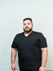 Ветеринарный врач-терапевт, ветеринарный хирург Павел Владимирович Малахов