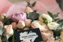 Салон Brow house, с рейтингом 3.7 - находится по адресу Южно-Сахалинск, улица Есенина, 13 