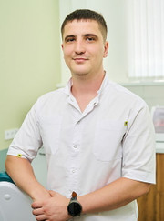 Стоматолог, стоматолог-терапевт Александр Дмитриевич Мурзин