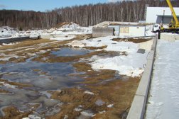 Мебельная фурнитура на водном стадионе