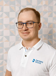 Стоматолог, стоматолог-хирург Дмитрий Олегович Доценко