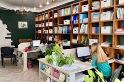 Адвокатское бюро Колесникова О.А. и партнеры, с рейтингом 3.9 - находится по адресу Владивосток, Семёновская улица, 7 