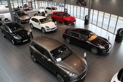 Автоцентр Porsche центр Ясенево, с рейтингом 4.5 - находится по адресу Москва, поселение Сосенское, МКАД, 40-й километр, 1, стр. 2 