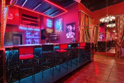 Red Room Bar, с рейтингом 4.7 - находится по адресу Сочи, жилой район Адлер, улица Бестужева, 1/1 