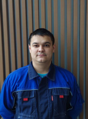 Автомеханик Александр Никифоров