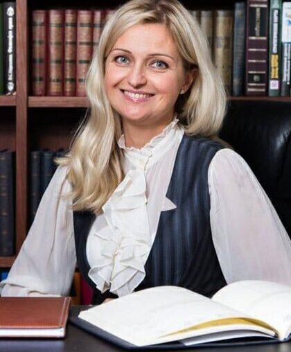 Юлия Марова