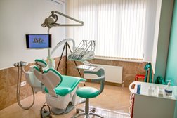 Стоматология Life Smile, с рейтингом 4.2 - находится по адресу Самара, проспект Кирова, 322а к6 