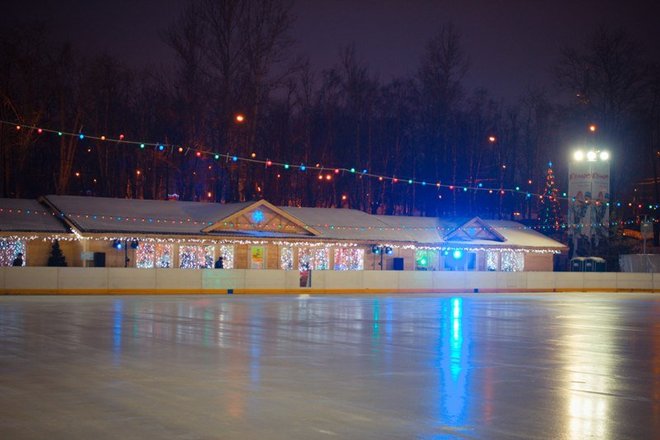 katok u triumfalnoj arki na metro park