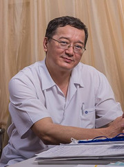 Хирург Маулен Сансызбаевич Малгаждаров