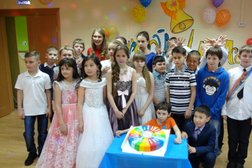 Детский центр Яркий акцент, с рейтингом 4.1 - находится по адресу Москва, Рублёвское шоссе, 81 к2 