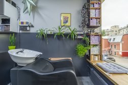 Парикмахерская KMishe, с рейтингом 4.8 - находится по адресу Москва, улица Земляной Вал, 36с2 